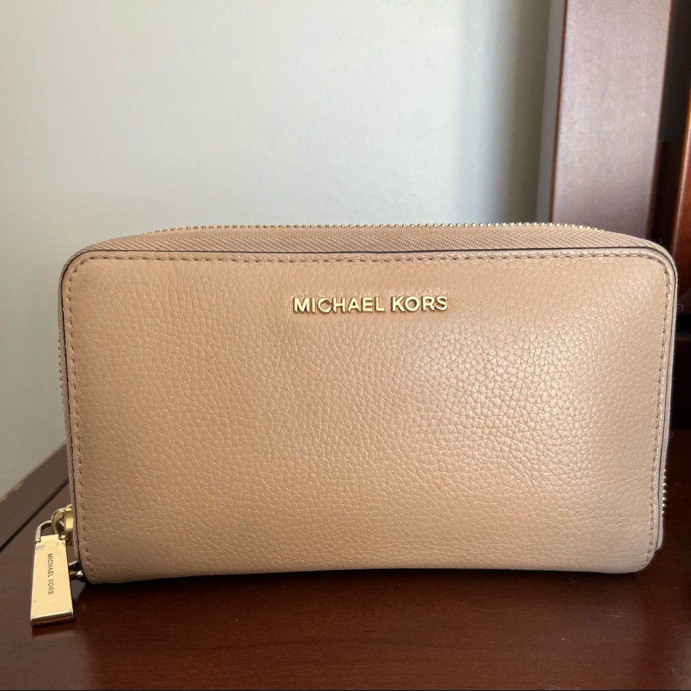 Michael Kors wallet